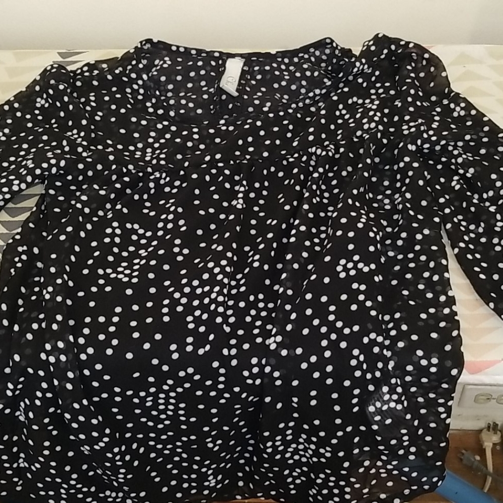 Cherokee Polka dot blouse